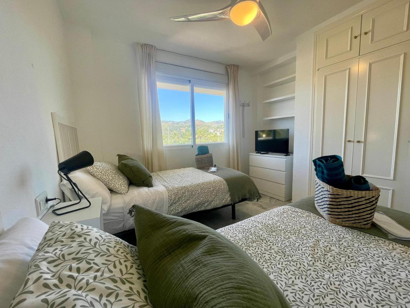Solguest Apartamento II Napoleon Vistas Espectaculares!!! Marbella Habitación foto